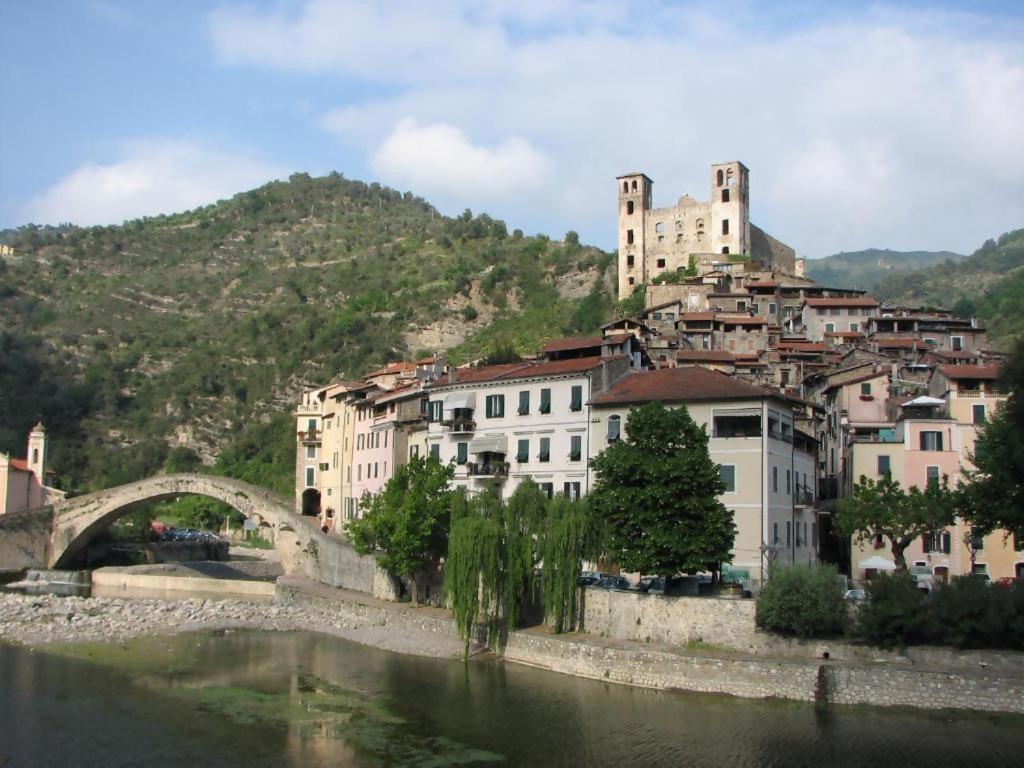 Beb I Girasoli Apartment Dolceacqua Exterior foto